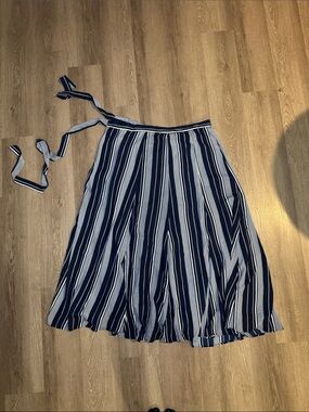 New York & Company Navy and White Wrap Skirt